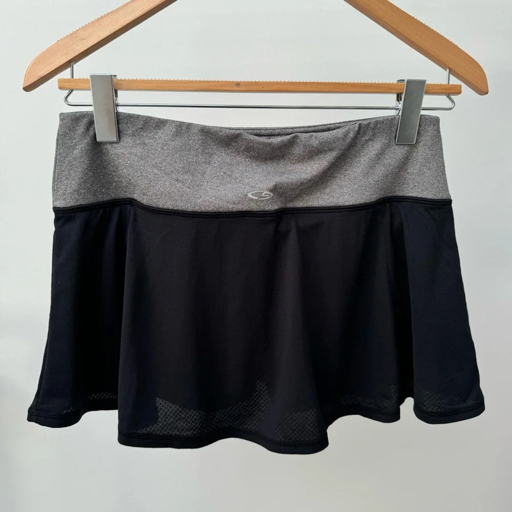 Champion Skort in‎ Black & Gray, Size M